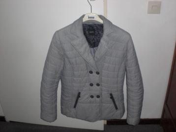 jas  fijn voor de herfst 2x gedragen beschikbaar voor biedingen