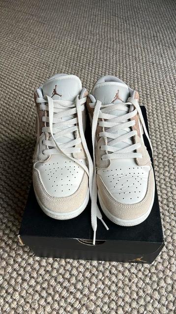 Nike Air jordan 1LOW SE beschikbaar voor biedingen