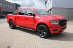 Dodge Ram 1500 Larami Red Edition 5.7 V8 4x4 Crew Cab LPG on, Auto's, Automaat, Gebruikt, 2461 kg, 402 pk