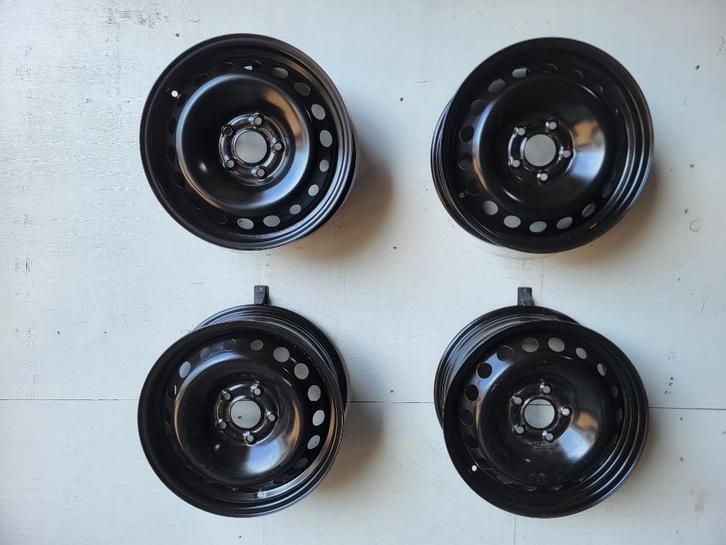 Set stalen velgen Renault Megane 5x114.3 16inch  NIEUW !, Auto-onderdelen, Banden en Velgen, Velg(en), Zomerbanden, 16 inch, 205 mm