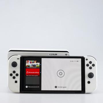 Nintendo Switch Oled + Hoes | Nette staat beschikbaar voor biedingen