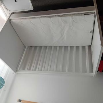 Babybed ledikant 60x120 inclusief matras  beschikbaar voor biedingen