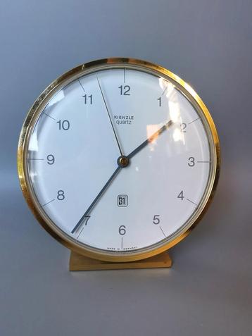 Kienzle quartz retro vintage klok met dag kalender MCM beschikbaar voor biedingen