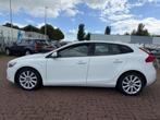 Volvo V40 1.6 D2 Kinetic Export, Voorwielaandrijving, Euro 5, Gebruikt, Zwart