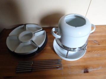 Fondueset Wit Compleet met kleine Schaaltjes beschikbaar voor biedingen