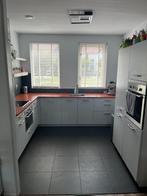 Gebruikte hoekkeuken met losstaande hoge kasten, Ophalen, Gebruikt, Hoekkeuken, Hout