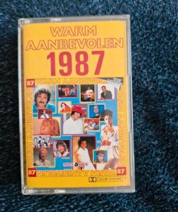 Cassettebandje Warm Aanbevolen 1987 beschikbaar voor biedingen