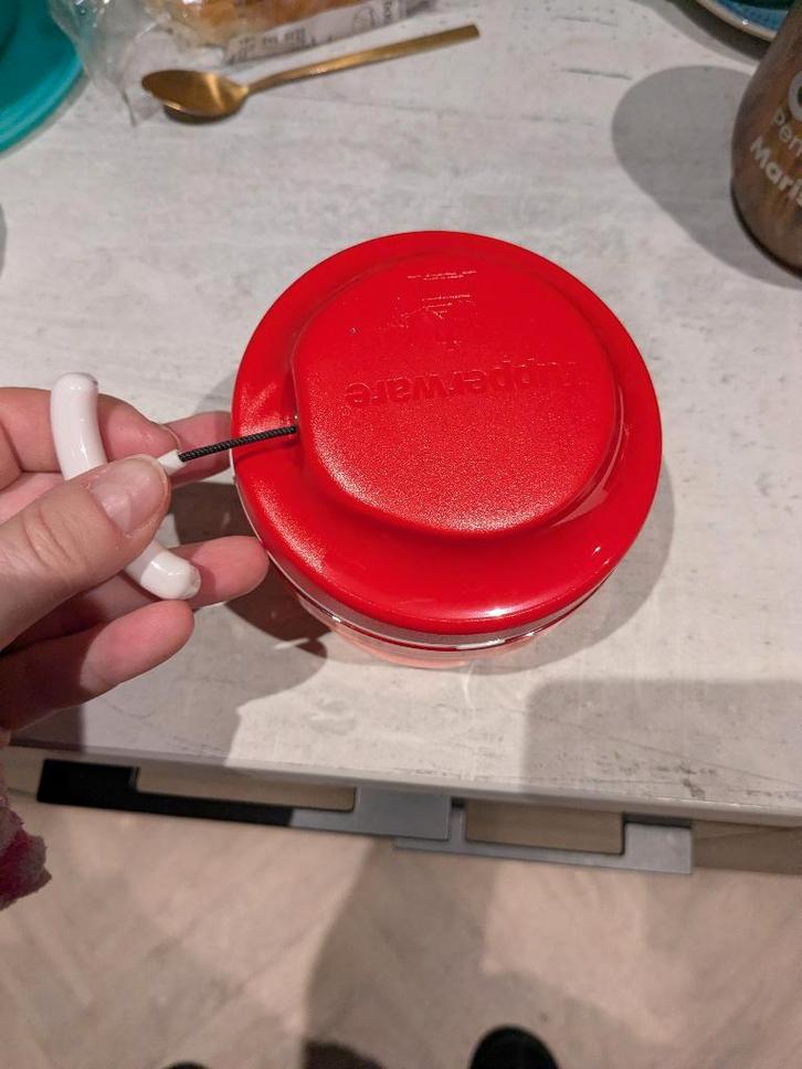 Tupperware uiensnijder, Huis en Inrichting, Keuken | Tupperware, Nieuw, Overige typen, Rood, Ophalen