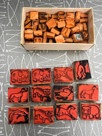 Vintage Stempel Collectie - Hout & Keramiek beschikbaar voor biedingen