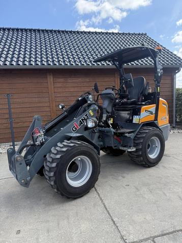 Giant g2500extra HD 2023 80 uur !! beschikbaar voor biedingen