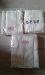 Geborduurde hand-gastendoekjes, Ophalen of Verzenden, Nieuw, Handdoek