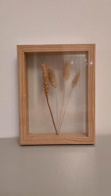 Wooden frame with dried flowers - New beschikbaar voor biedingen