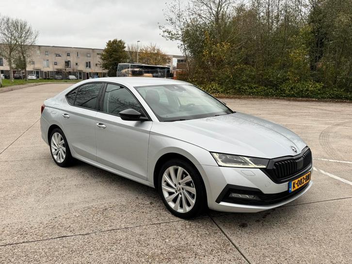 Skoda Octavia 1.5 TSI Greentech 150pk 2020 Grijs, Auto's, Skoda, Particulier, Octavia, Benzine, A, Sedan, Handgeschakeld, Origineel Nederlands