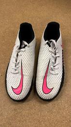 Voetbalschoenen nike 36, Sport en Fitness, Voetbal, Maat XS of kleiner, Ophalen of Verzenden, Zo goed als nieuw, Schoenen