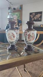 Antieke Vazen met Romantisch Tafereel - Set van 2, Antiek en Kunst, Ophalen