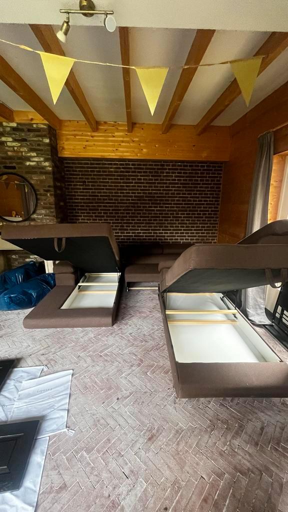 Bruine Slaapbank / U-Bank met Opbergruimte & Hoofdsteunen, Huis en Inrichting, Banken | Bankstellen, Zo goed als nieuw, Hoekbank