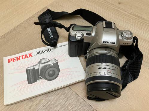 Pentax analog camera and zoom lens, Audio, Tv en Foto, Fotocamera's Analoog, Zo goed als nieuw, Spiegelreflex, Pentax, Ophalen of Verzenden