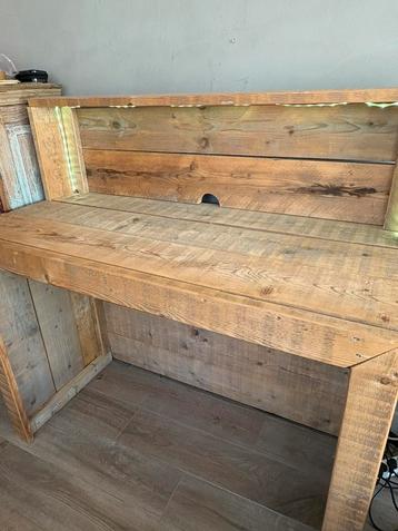 (Steiger) Houten bar  beschikbaar voor biedingen