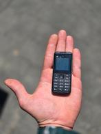 Mini Telefoon - 3 Simkaarten, Ophalen, Gebruikt, Minder dan 3 megapixel, Klassiek of Candybar