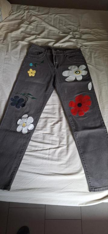 Leuke broek met bloemen, nieuw! Mt 40 beschikbaar voor biedingen