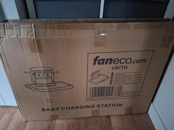 Opklapbare Verschoontafel - Ruimtebesparend!, Kinderen en Baby's, Kinderkamer | Commodes en Kasten, Nieuw, Commode, Minder dan 90 cm