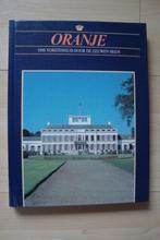 VORSTELIJKE HUIZEN EN PALEIZEN Serie ORANJE ONS VORSTENHUIS, Boeken, Ophalen of Verzenden, Zo goed als nieuw
