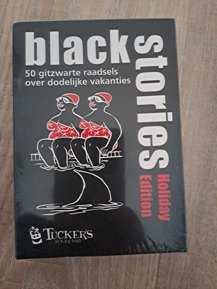 Black Stories Holiday Edition - nieuw in plastic, Hobby en Vrije tijd, Gezelschapsspellen | Overige, Nieuw, Een of twee spelers