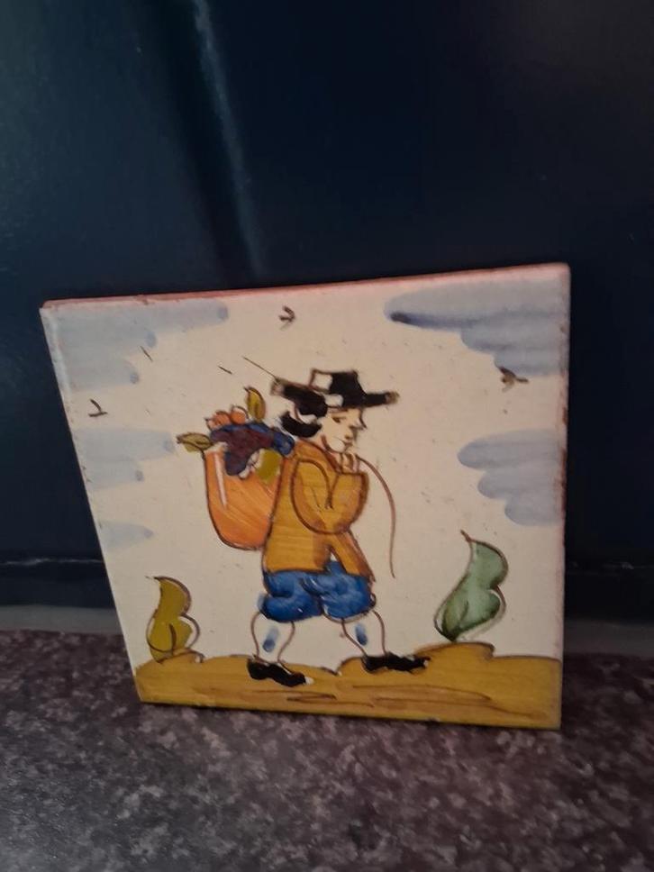 Vintage Spaanse tegel met man, Antiek en Kunst, Antiek | Wandborden en Tegels, Ophalen