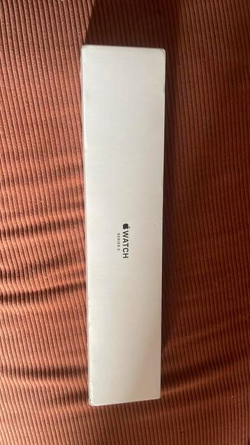 DOOS van apple watch series 3 beschikbaar voor biedingen