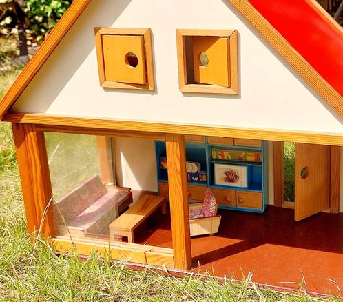 Vintage poppenhuis jaren 70 Vero DDR met meubels retro mooi!, Verzamelen, Poppenhuizen en Toebehoren, Gebruikt, Poppenhuis, Ophalen of Verzenden