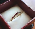 Gouden ring met robijn, Verzenden, Zo goed als nieuw, 17 tot 18, Dame