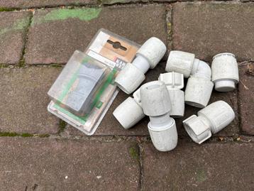 Diverse PVC buizen en koppelingen beschikbaar voor biedingen