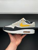 Nike Air Max 1 University Gold / 44, Kleding | Heren, Schoenen, Overige kleuren, Nike, Ophalen of Verzenden, Sneakers of Gympen