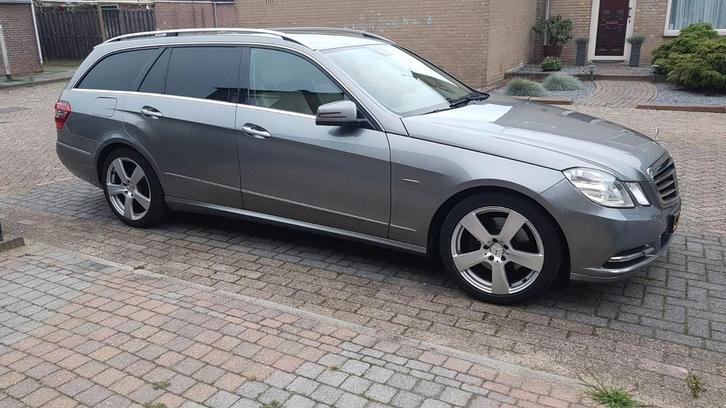 Mercedes-Benz E-Klasse E250 CGI Estate Aut7 W212 2011 Grijs, Auto's, Mercedes-Benz, Particulier, E-Klasse, Benzine, A, Stationwagon