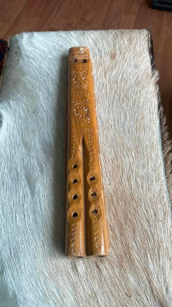 Handgesneden hout fluit, Muziek en Instrumenten, Blaasinstrumenten | Overige, Zo goed als nieuw, Overige soorten, Ophalen of Verzenden