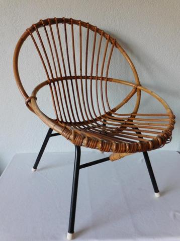 Vintage 2-rings rotan stoeltje van Rohé Noordwolde, met groe beschikbaar voor biedingen