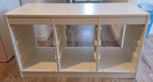 Ikea trofast opbergcombinatie met roze en witte bakken, Kinderen en Baby's, Kinderkamer | Commodes en Kasten, Gebruikt, Kast, Minder dan 90 cm