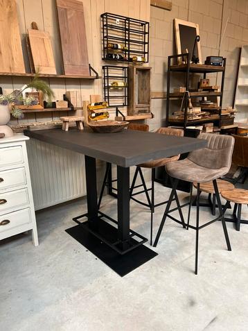 Hoge tafel bartafel statafel stamtafel  beschikbaar voor biedingen