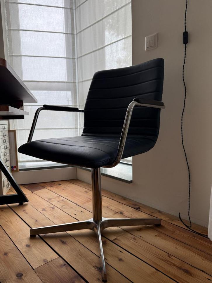 Blauw Dahlia Bureaustoel, Huis en Inrichting, Bureaustoelen, Gebruikt, Bureaustoel, Blauw, Ophalen