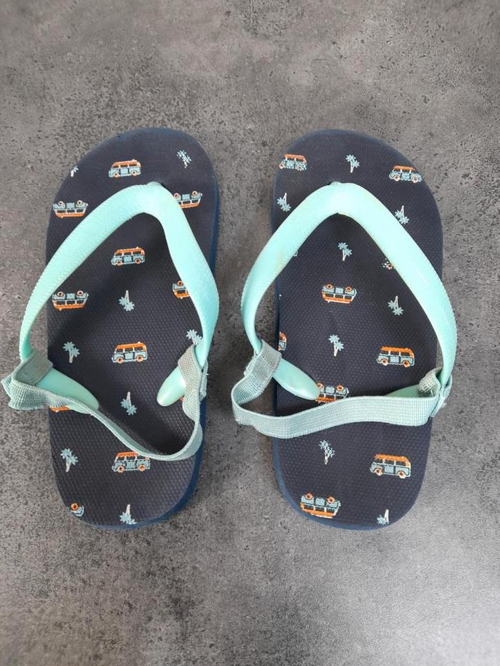 Stoere Volkswagen bus slippers van de Hema, maat 24., Kinderen en Baby's, Babykleding | Schoentjes en Sokjes, Gebruikt, Jongetje of Meisje