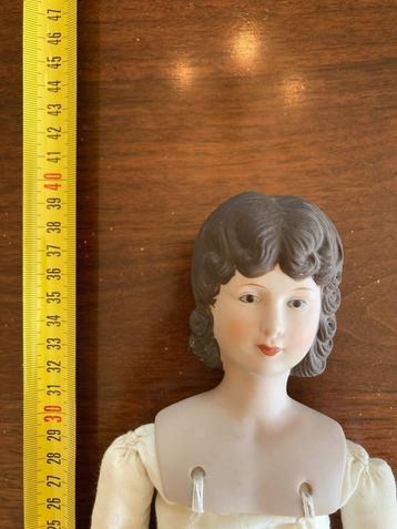 Porseleinen (bisque) pop (Shackman) beschikbaar voor biedingen