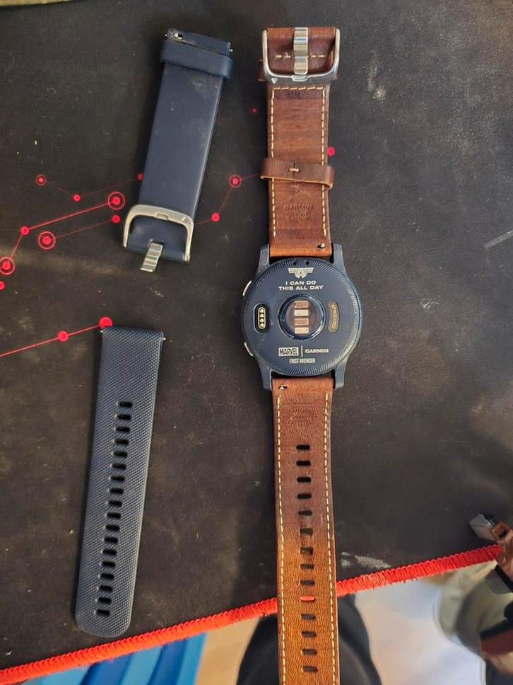 Garmin First Avenger smartwatch, Sieraden, Tassen en Uiterlijk, Smartwatches, Gebruikt, Android, Blauw, Afstand, Calorieverbanding