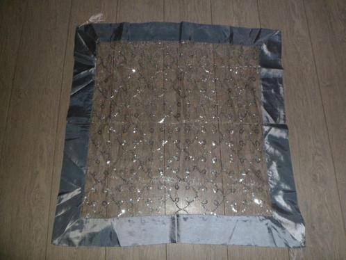 2 nieuwe tafelkleedjes 85 x 85 cm, Blauw en Zilver prijs per, Huis en Inrichting, Tafelkleden, Nieuw, Vierkant, Binnen, Ophalen of Verzenden