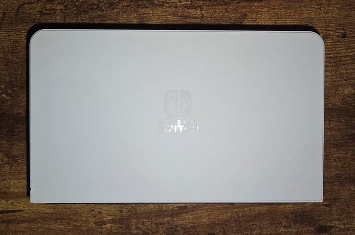 Nintendo Switch OLED Dock - Perfecte Vervanging!, Spelcomputers en Games, Games | Nintendo Switch, Gebruikt, Overige genres, 1 speler