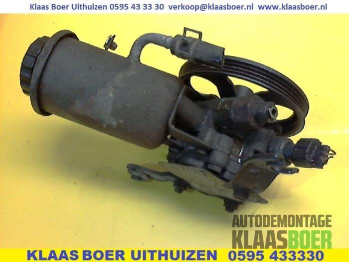 Stuurbekrachtiging Pomp van een Toyota Yaris, Auto-onderdelen, Besturing, Toyota, Gebruikt, 6 maanden garantie, 12 maanden garantie