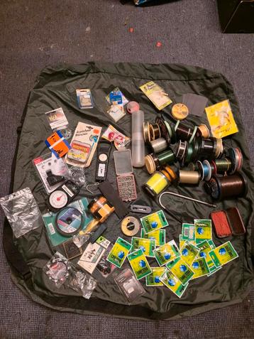 Veel spul voor witvissen karper zeevissen vissen beschikbaar voor biedingen