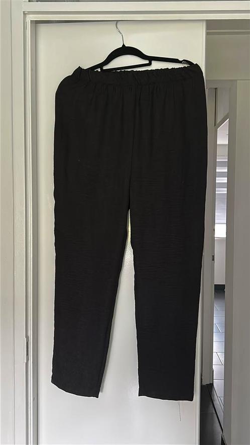 Zwarte broek – Belemirmoda – maat 40, Kleding | Dames, Broeken en Pantalons, Zo goed als nieuw, Maat 38/40 (M), Zwart, Lang, Verzenden