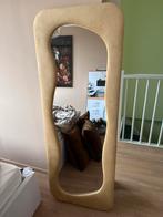 Elegante staande spiegel met uniek design, Huis en Inrichting, Woonaccessoires | Spiegels, Ophalen, Zo goed als nieuw, Overige vormen