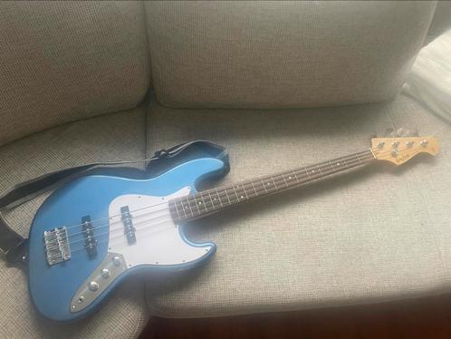 Harley Benton Basgitaar – Perfecte beginnersbas, Muziek en Instrumenten, Snaarinstrumenten | Gitaren | Bas, Zo goed als nieuw