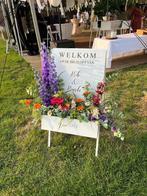 Welkomstbord Bruiloft met bloemenbak, Hobby en Vrije tijd, Feestartikelen | Verhuur, Ophalen, Zo goed als nieuw, Geboorte of Huwelijk